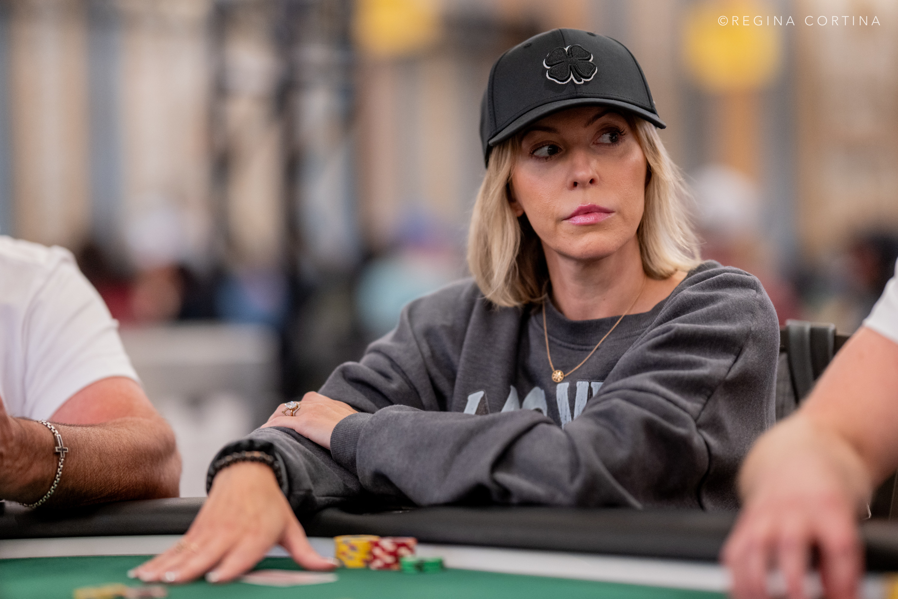 WSOP 主赛事惊天冷手：Set vs Set vs Aces 的三重对决 - 大发娱乐入口