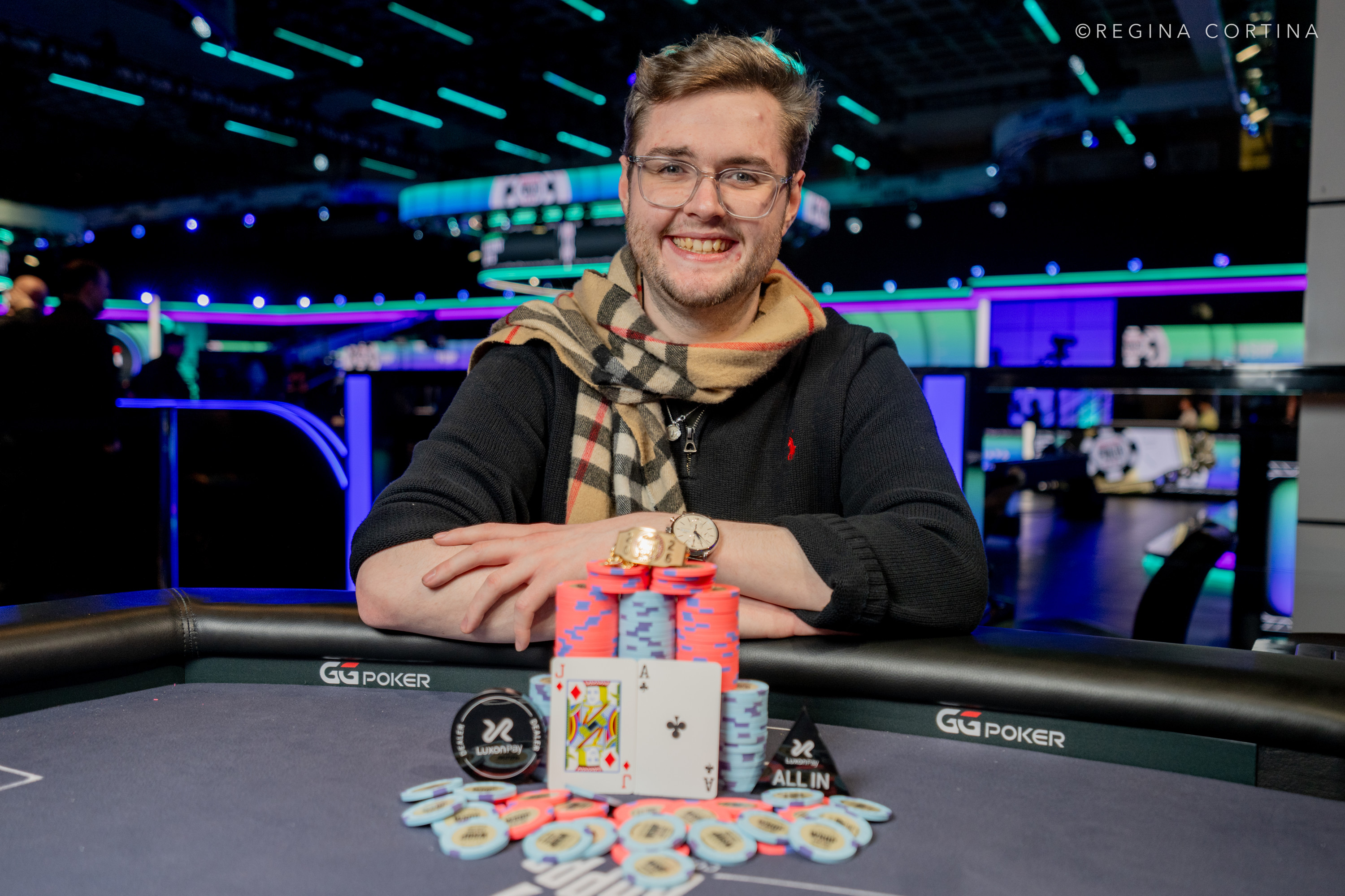 26岁新星登顶！Dwan斩获WSOP高额赛冠军背后的战术与心路 - 大发娱乐下载